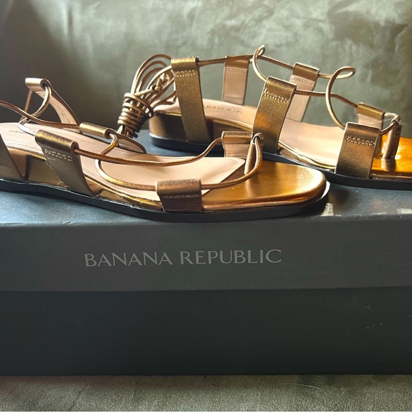 Banana Republic gladiator sandals size 6. Never worn. - Picture 2 of 4